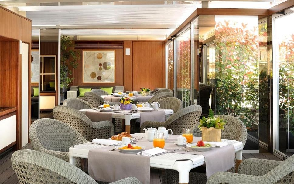 Restaurant Photo