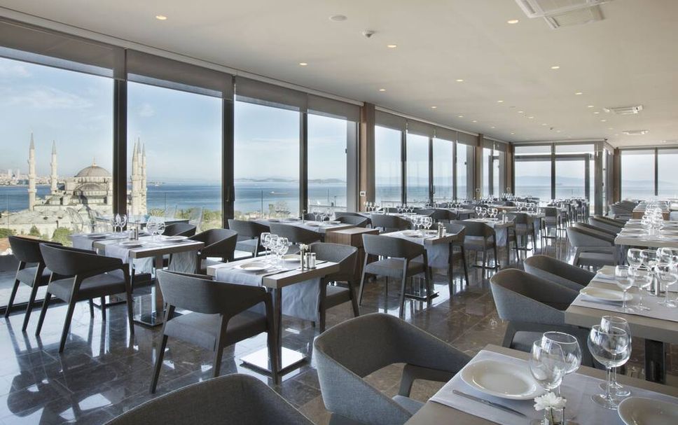 Restaurant Photo
