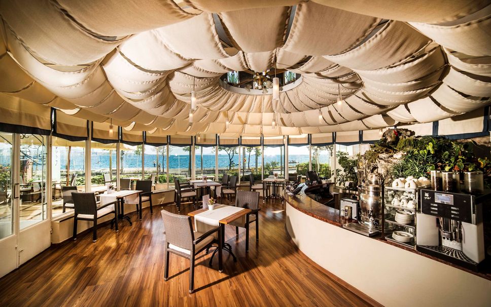 Restaurant Photo