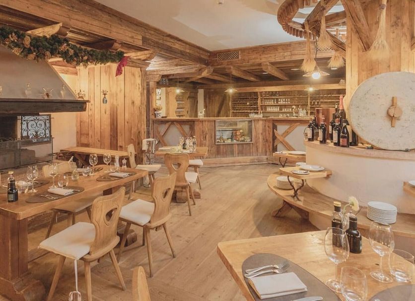 Restaurant Photo
