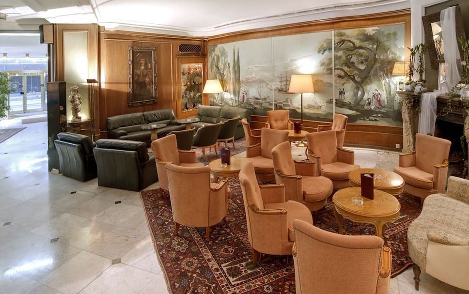 Lounge Photo