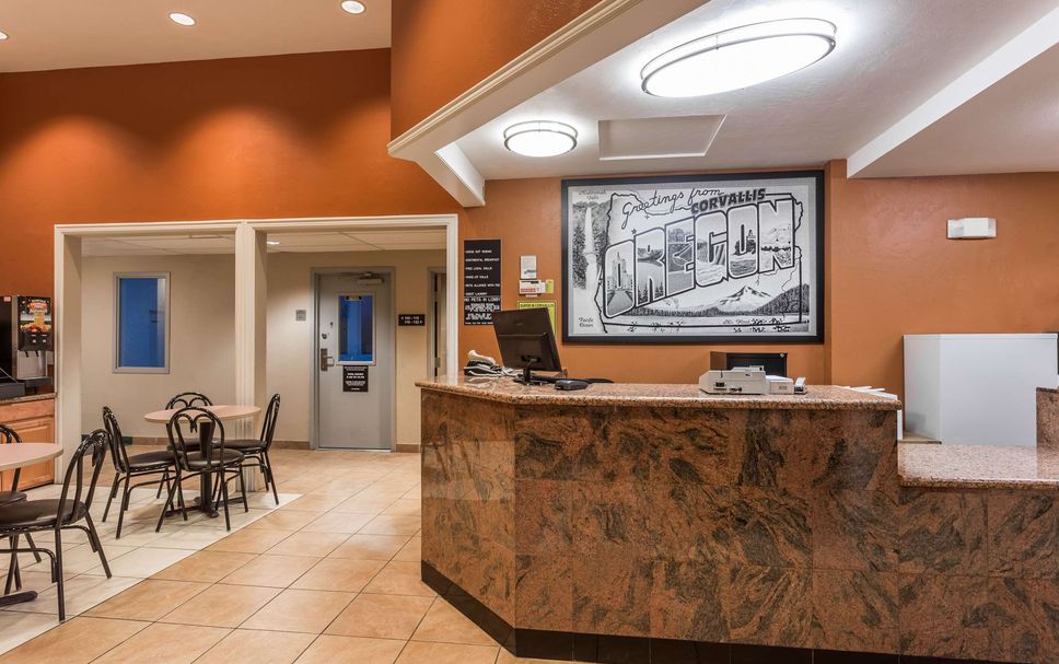 Front desk Photo
