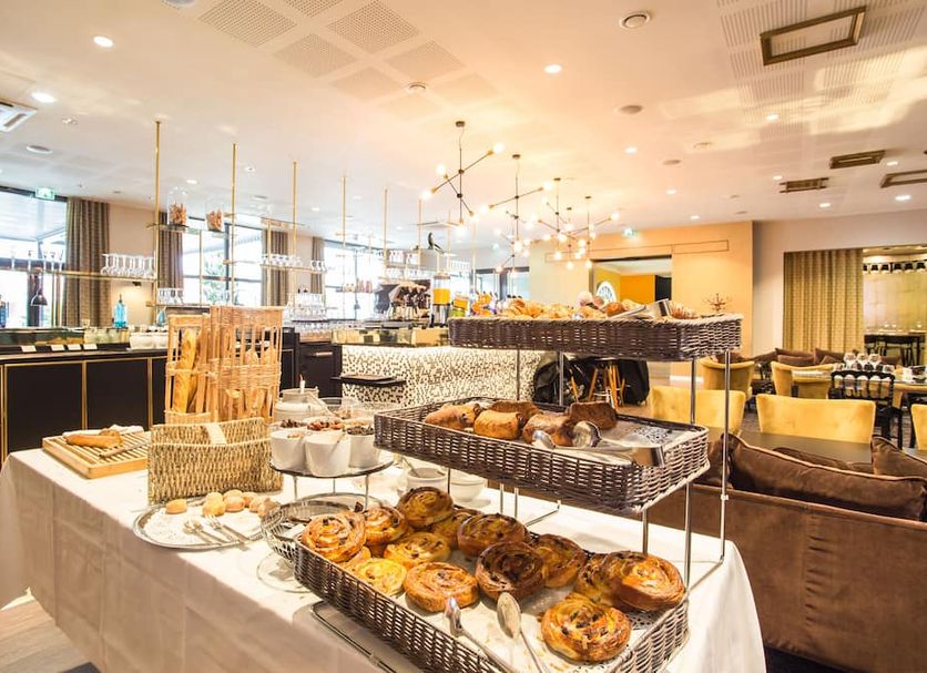 Buffet Photo