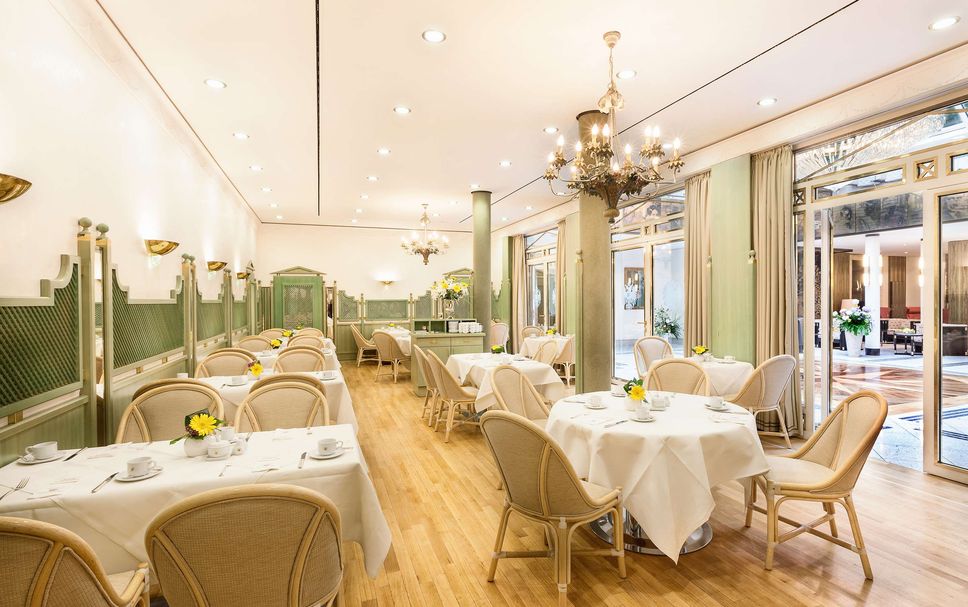 Restaurant Photo