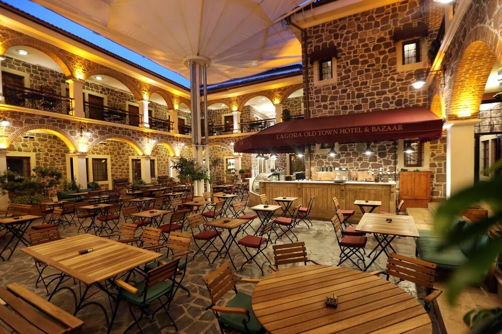 Restaurant Photo