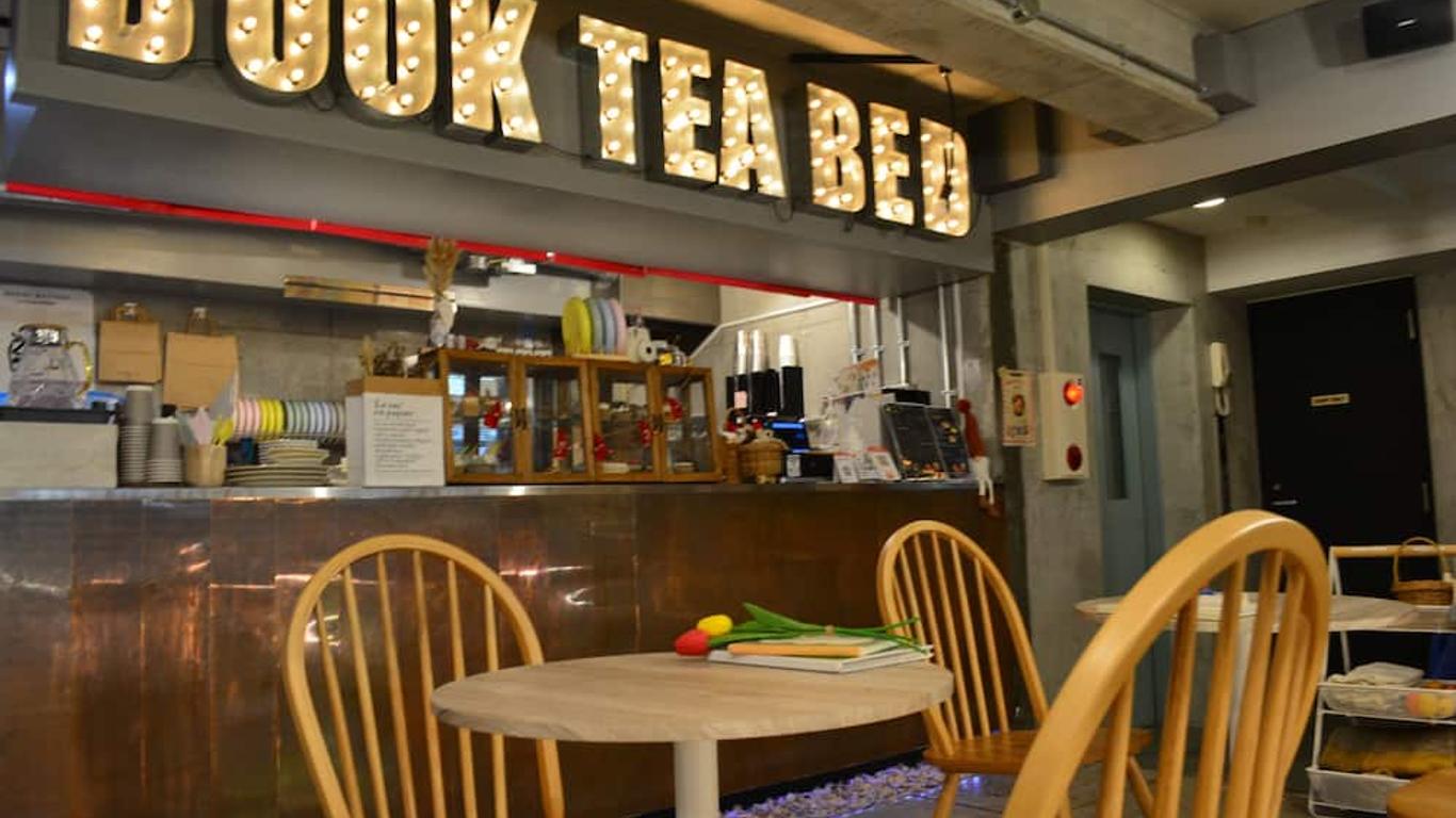 Book Tea Bed Shinjuku-Gyoen