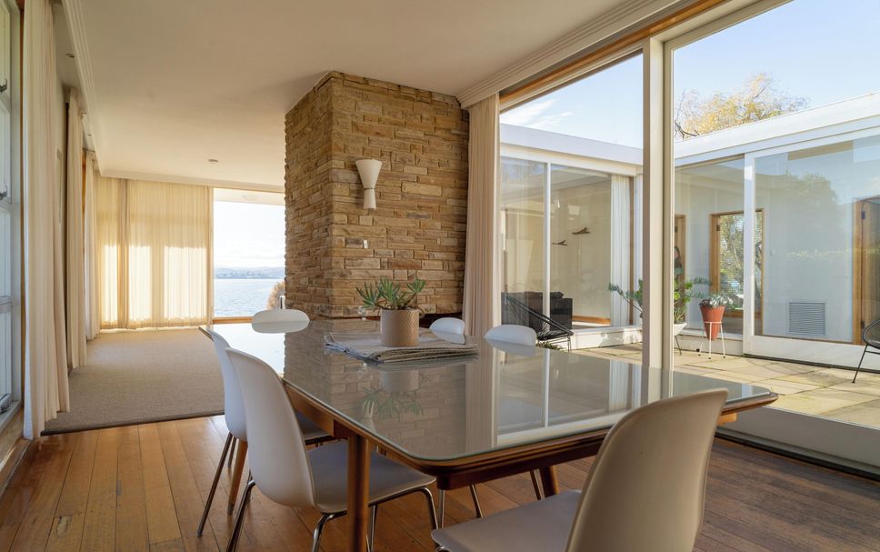 Dining room Photo