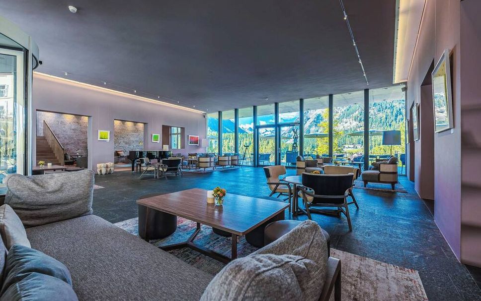 Lounge Photo