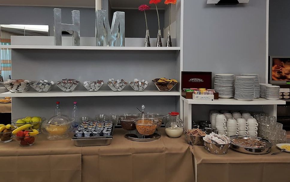 Buffet Photo