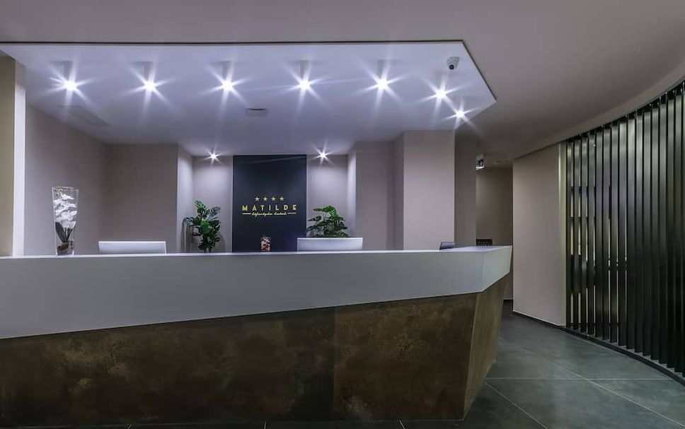 Front desk Photo