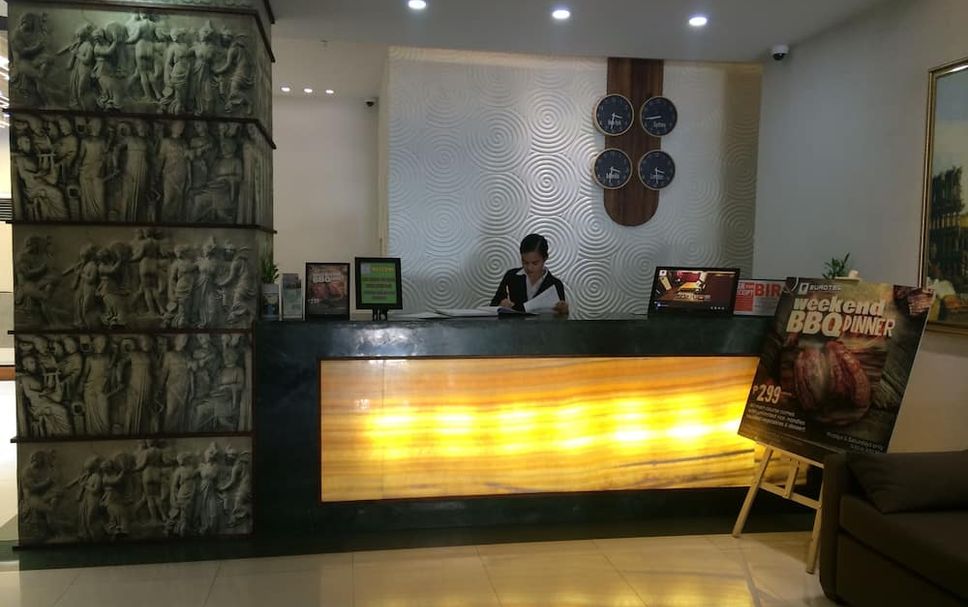 Front desk Photo