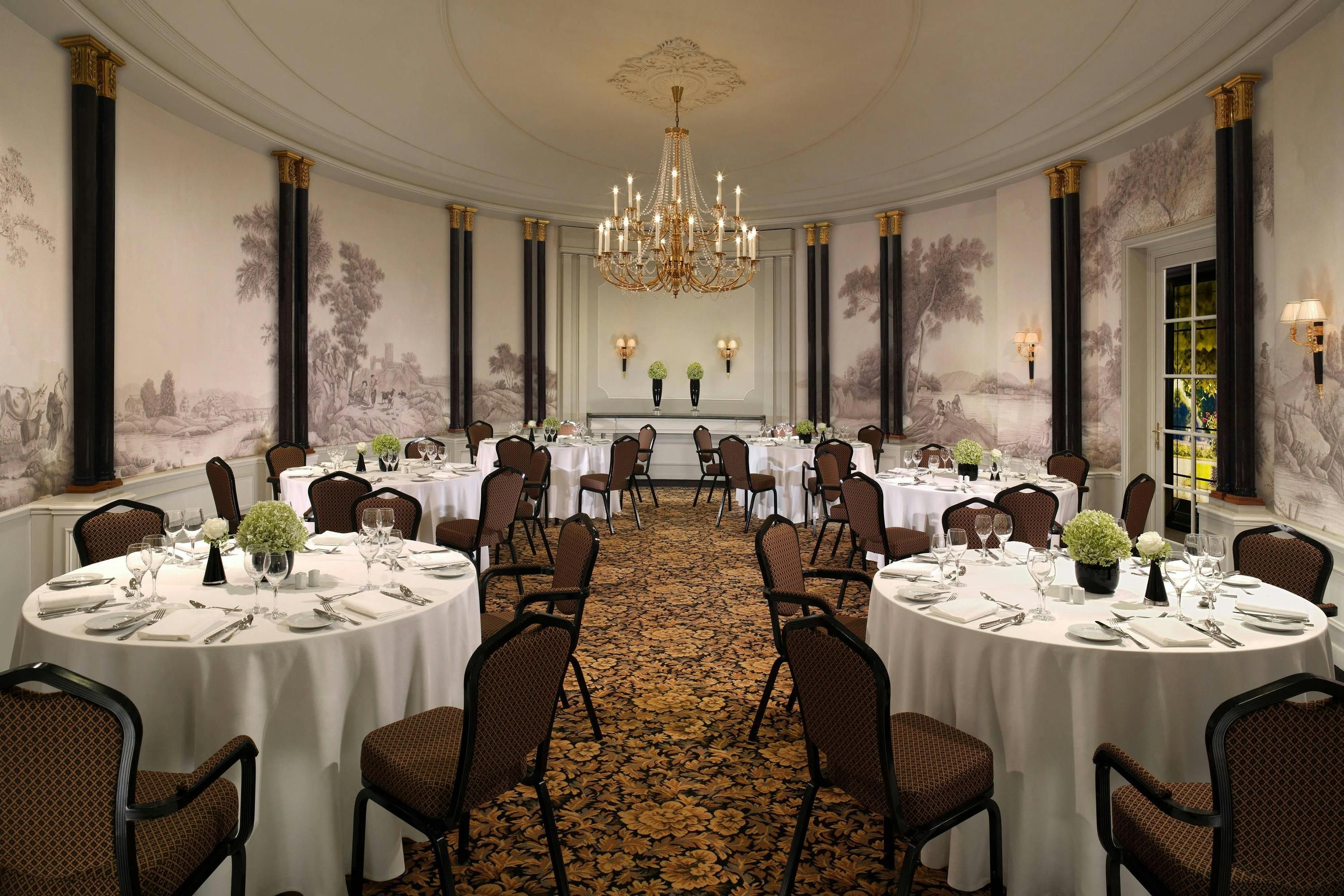 Banquet hall