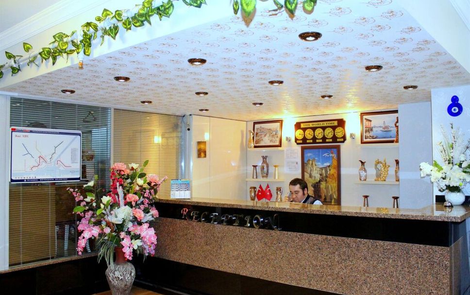 Front desk Photo