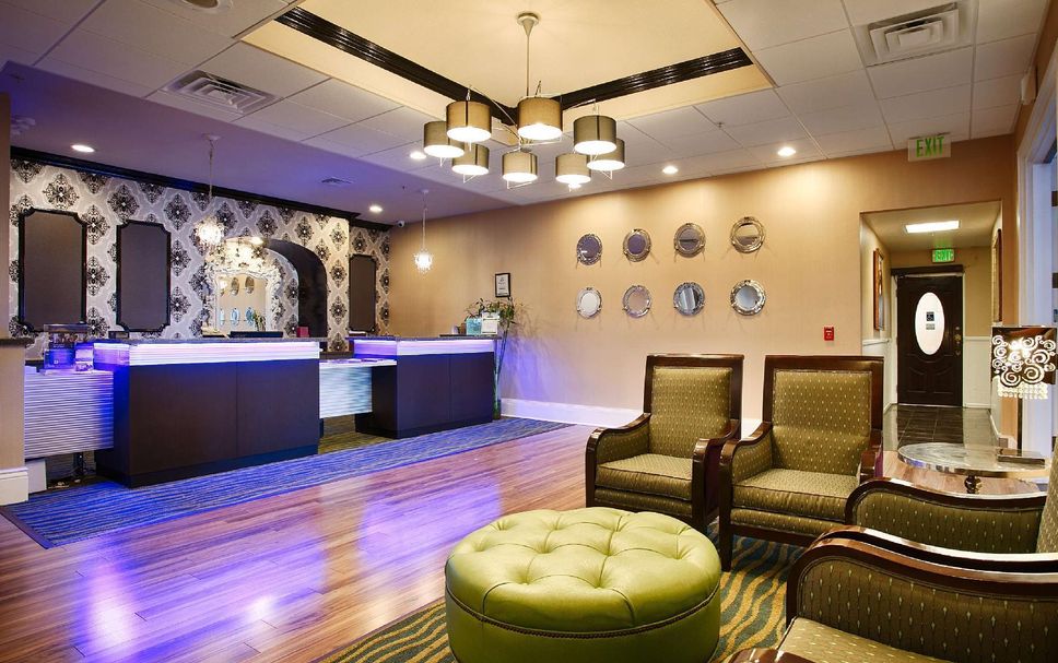 Front desk Photo