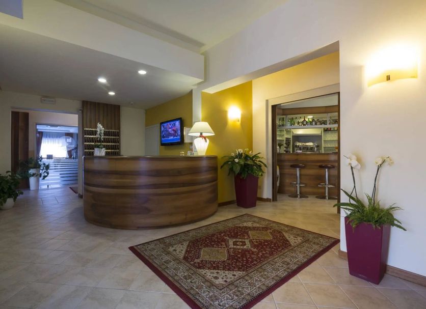 Front desk Photo
