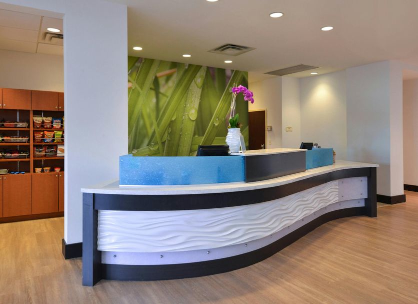 Front desk Photo