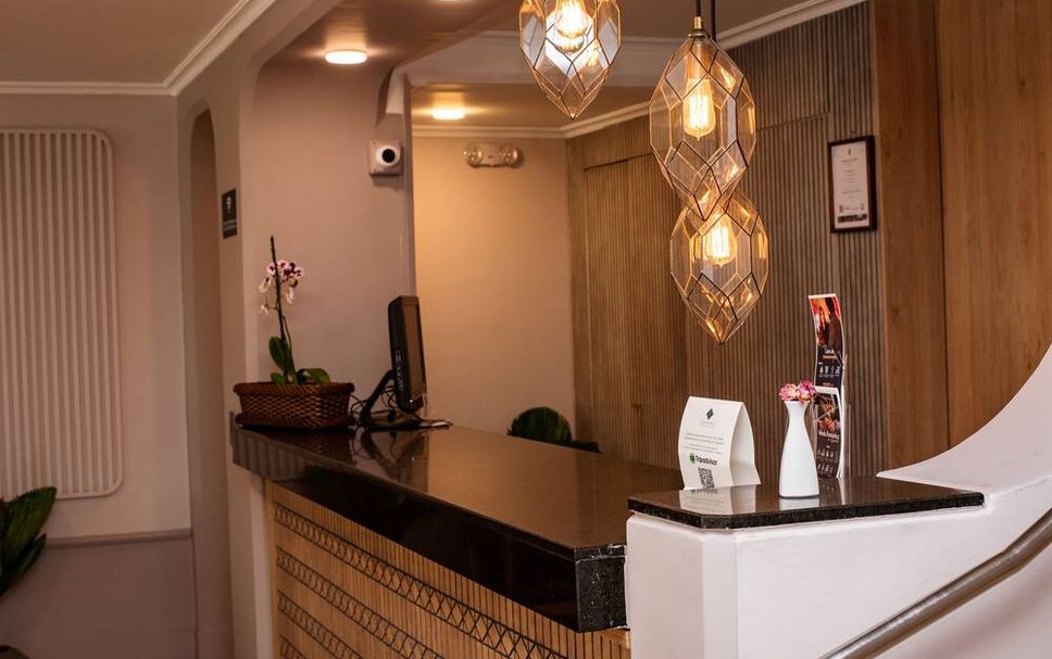 Front desk Photo