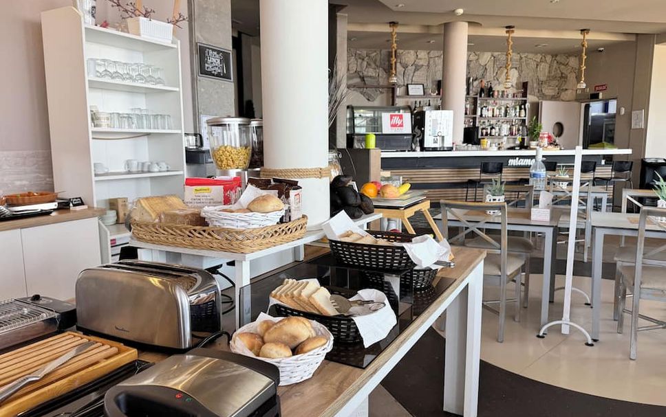 Buffet Photo