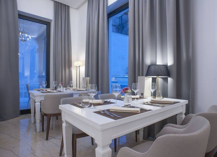 Dining room Photo
