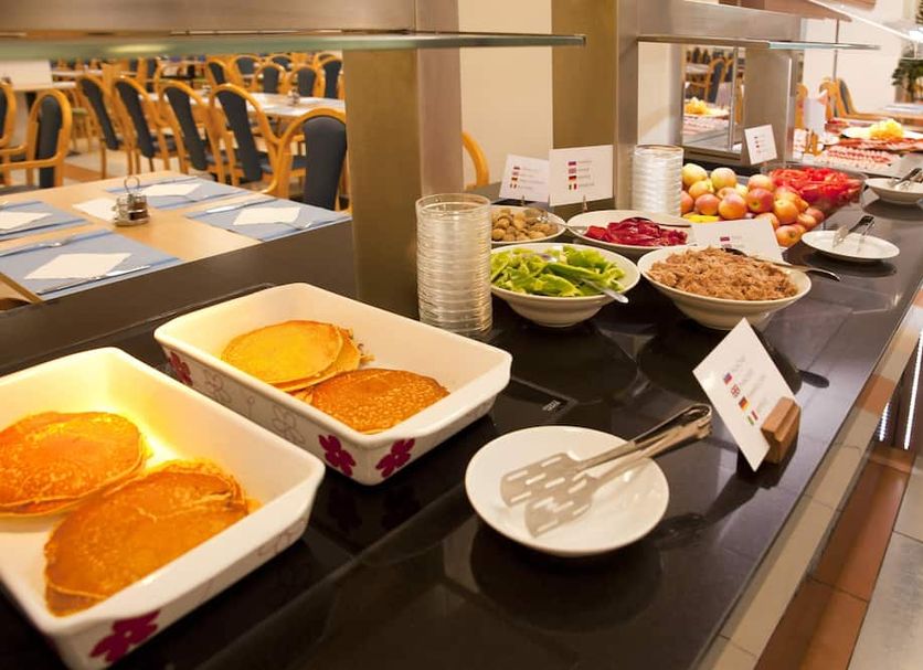 Buffet Photo