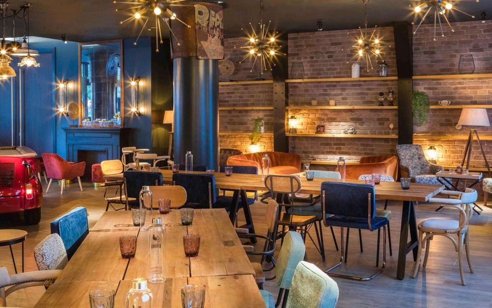 Restaurant Photo