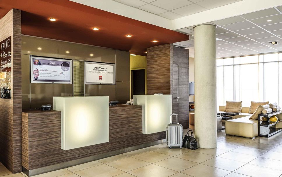 Front desk Photo