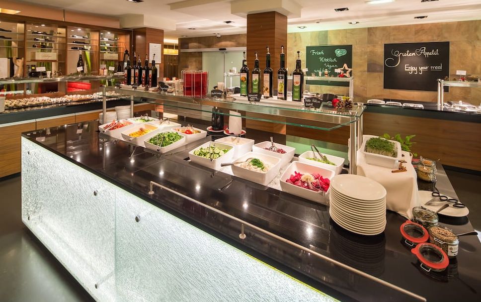 Buffet Photo