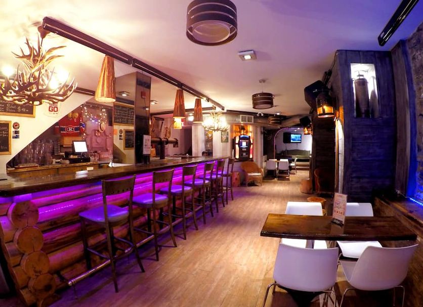 Bar Photo