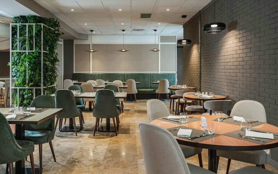 Restaurant Photo