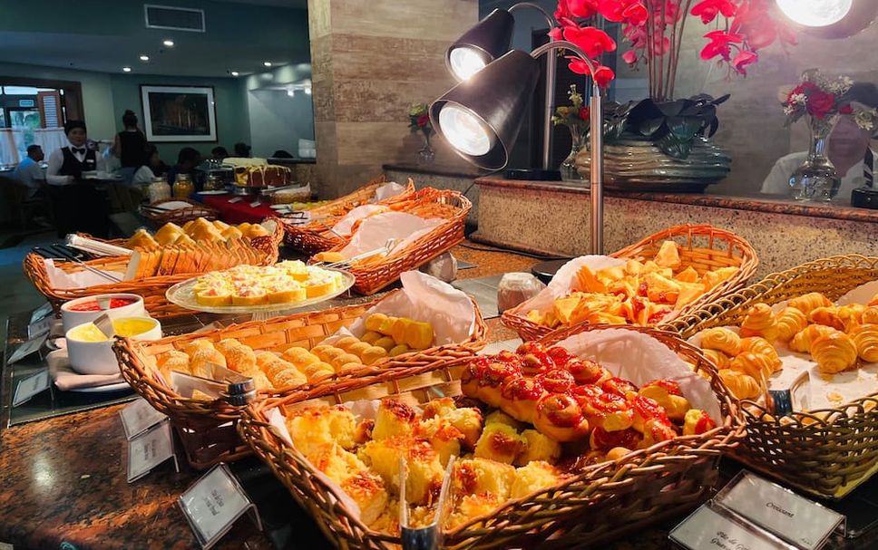 Buffet Photo