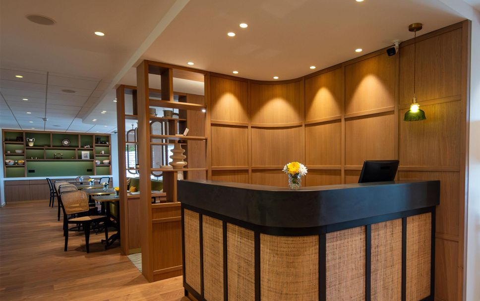 Front desk Photo