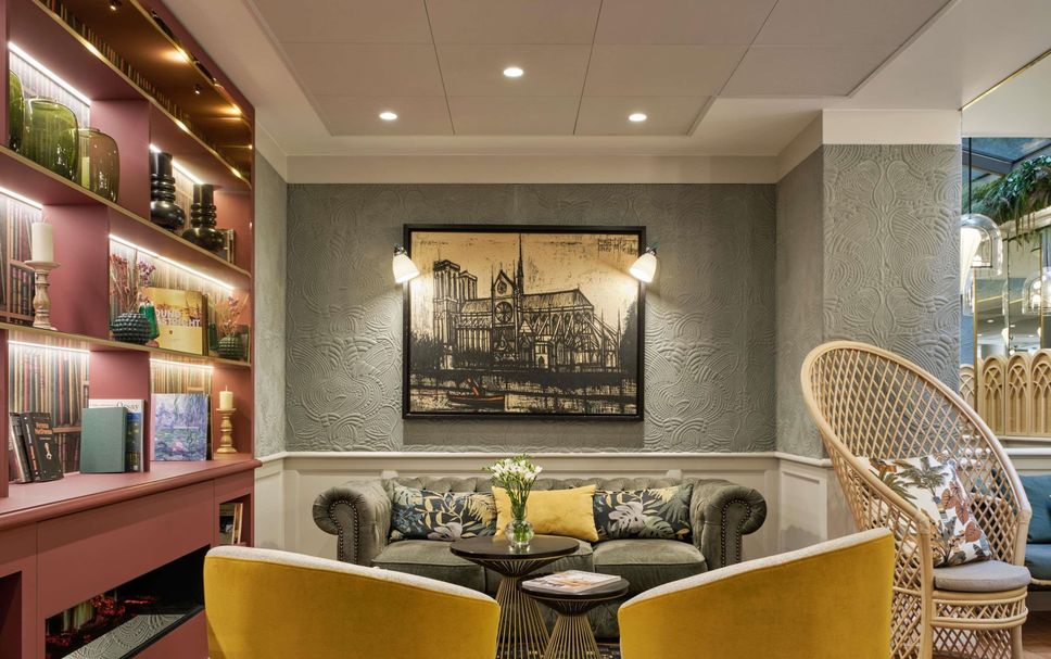 Lounge Photo