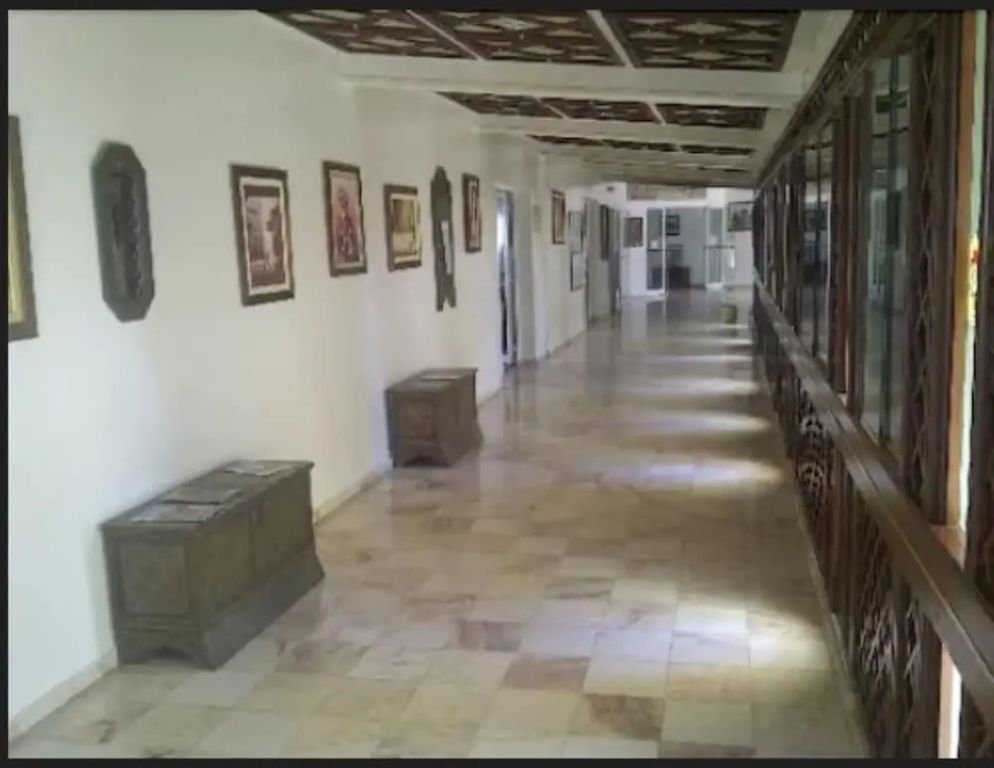 Hallway Photo