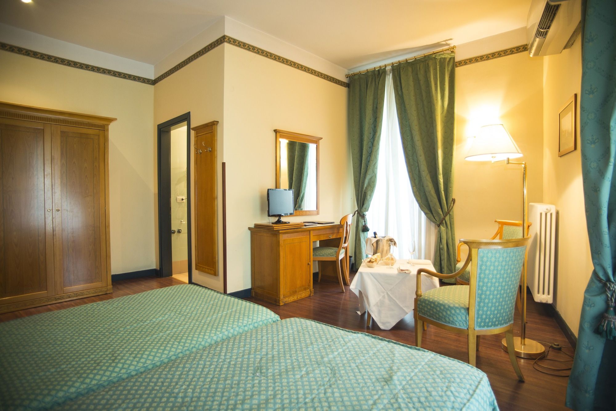 Bedroom