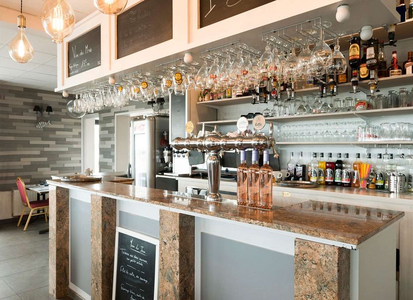 Bar Photo