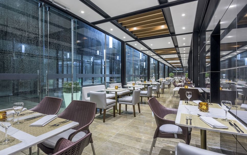 Restaurant Photo