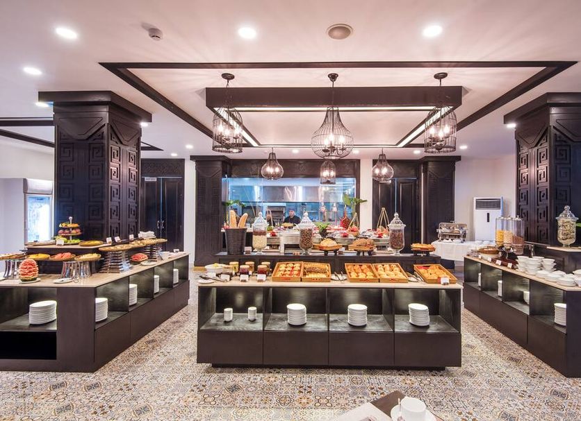 Buffet Photo