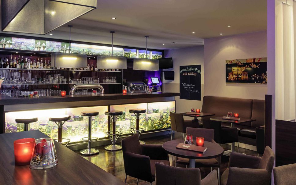 Bar Photo