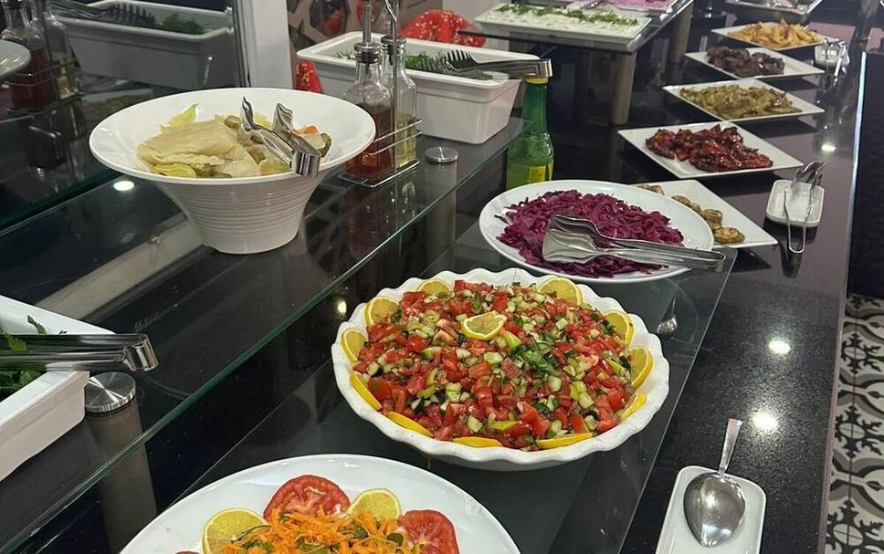 Buffet Photo