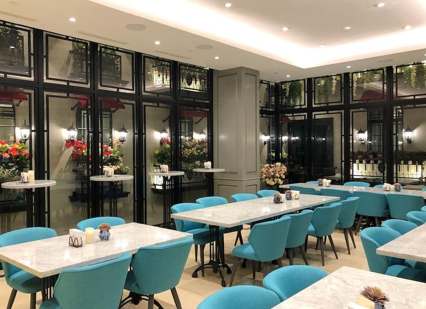Restaurant Photo