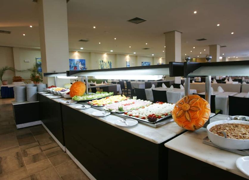 Buffet Photo