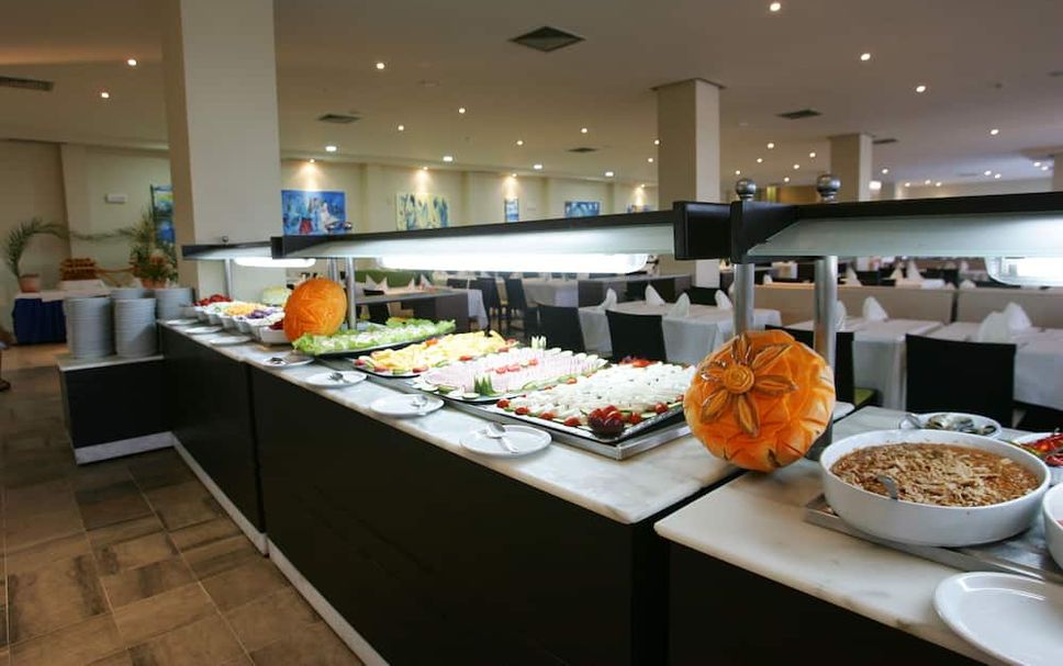 Buffet Photo