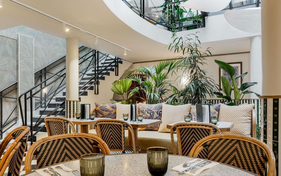 Dining room Photo