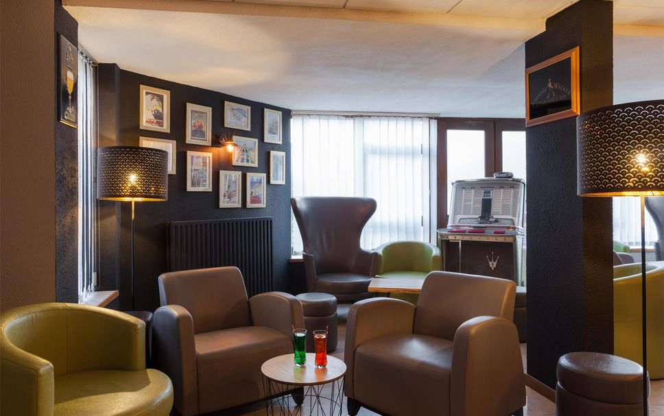 Lounge Photo