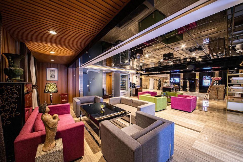 Lounge Photo