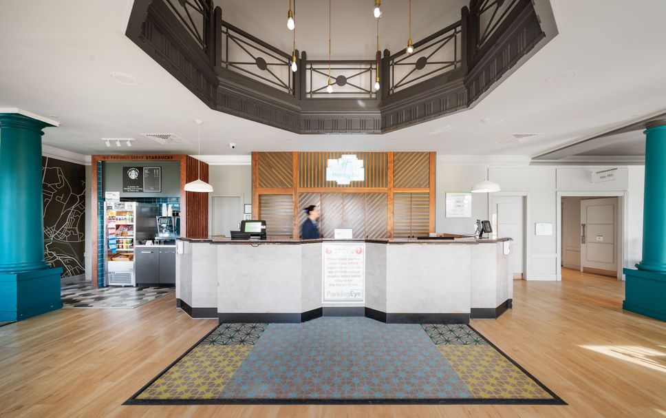 Front desk Photo