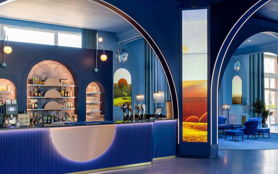 Bar Photo