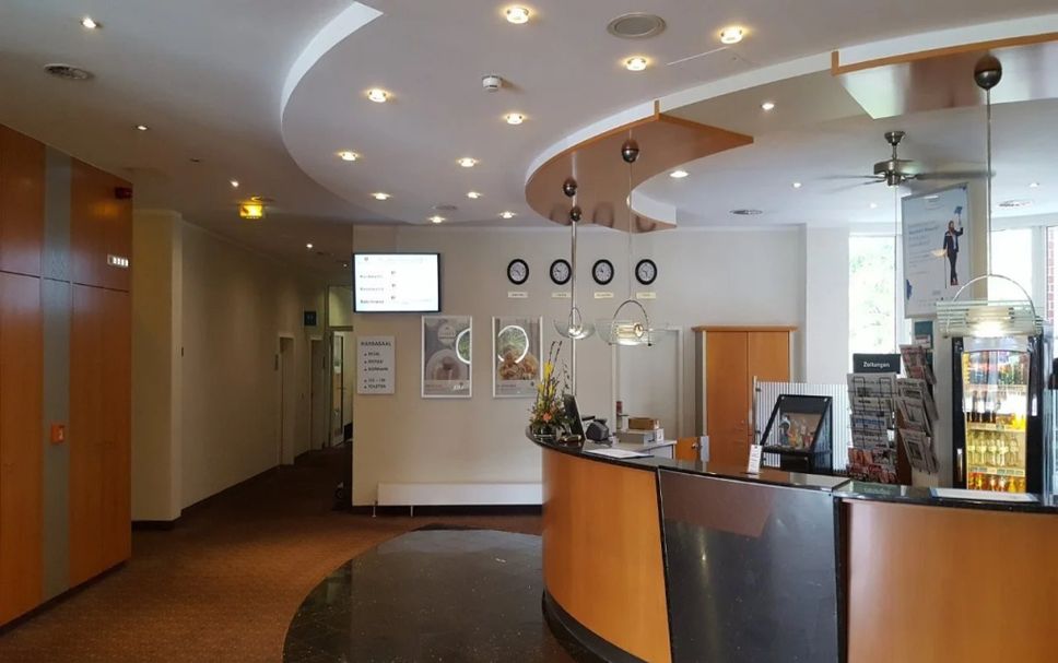 Front desk Photo