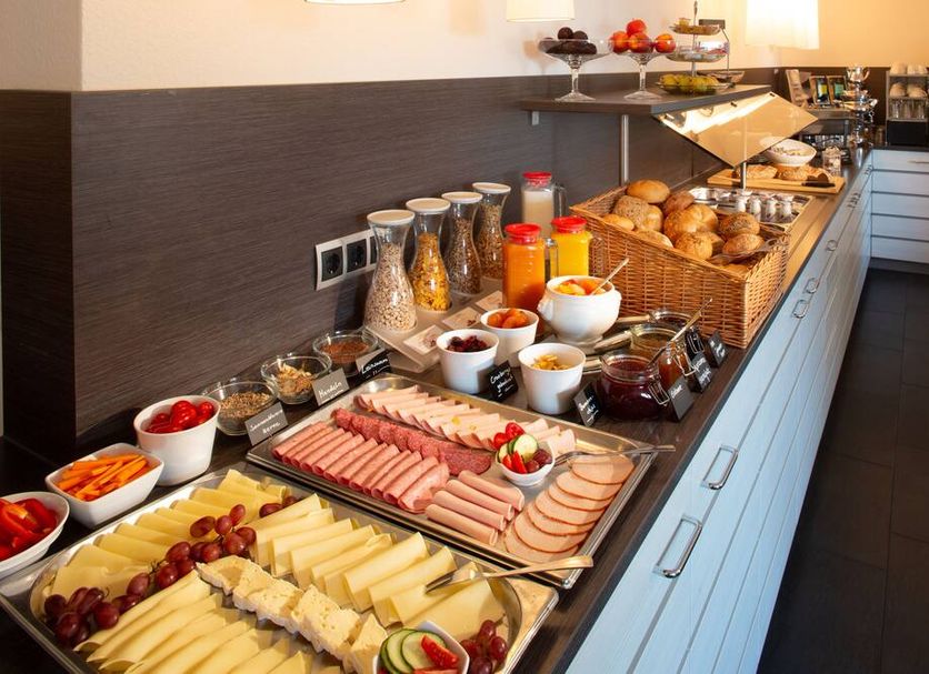 Buffet Photo