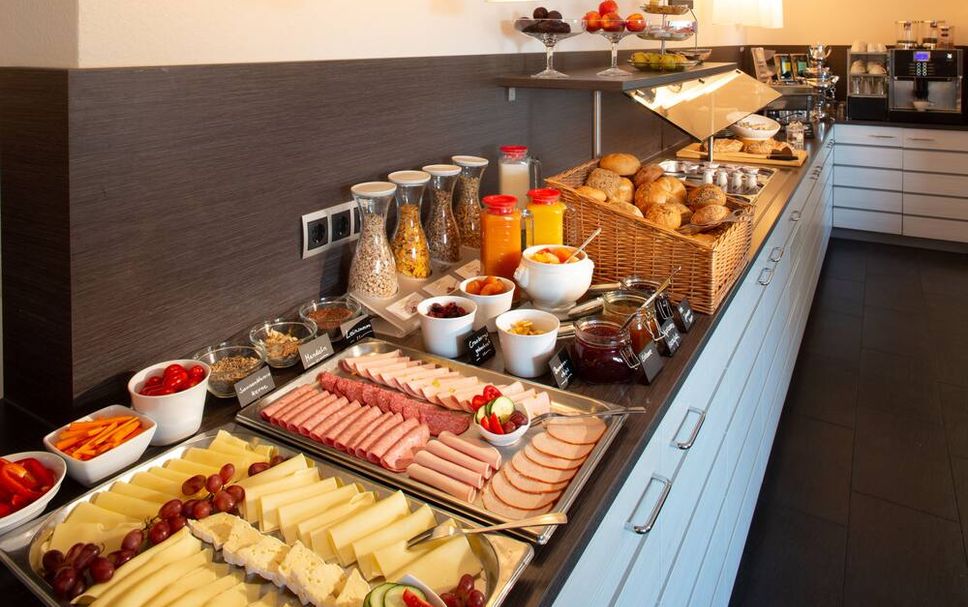 Buffet Photo
